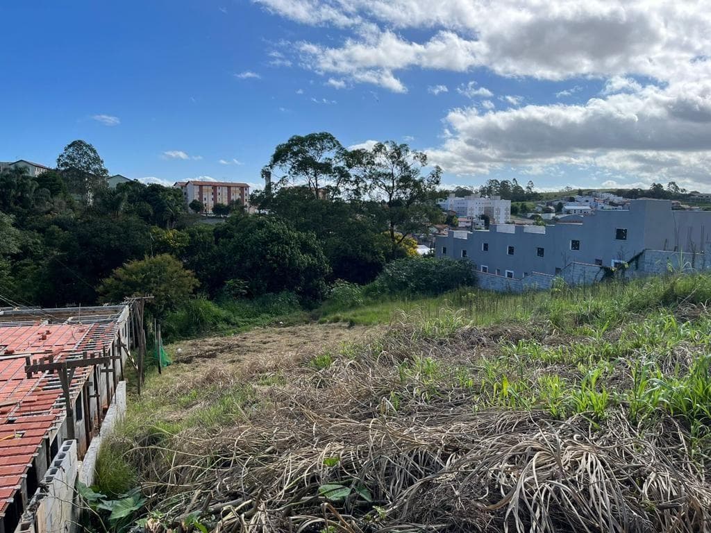 Terreno à venda no bairro Cézar de Souza em Mogi das Cruzes/SP