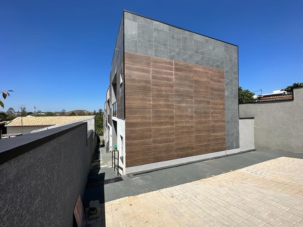 Casa à venda no bairro Vila Suissa em Mogi das Cruzes/SP