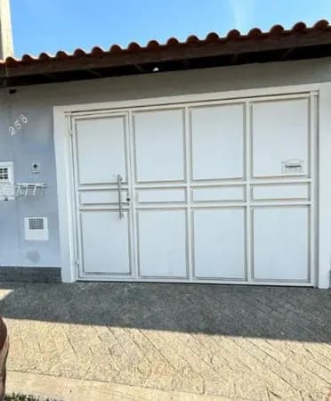 Sobrado à venda no bairro Vila Suissa em Mogi das Cruzes/SP