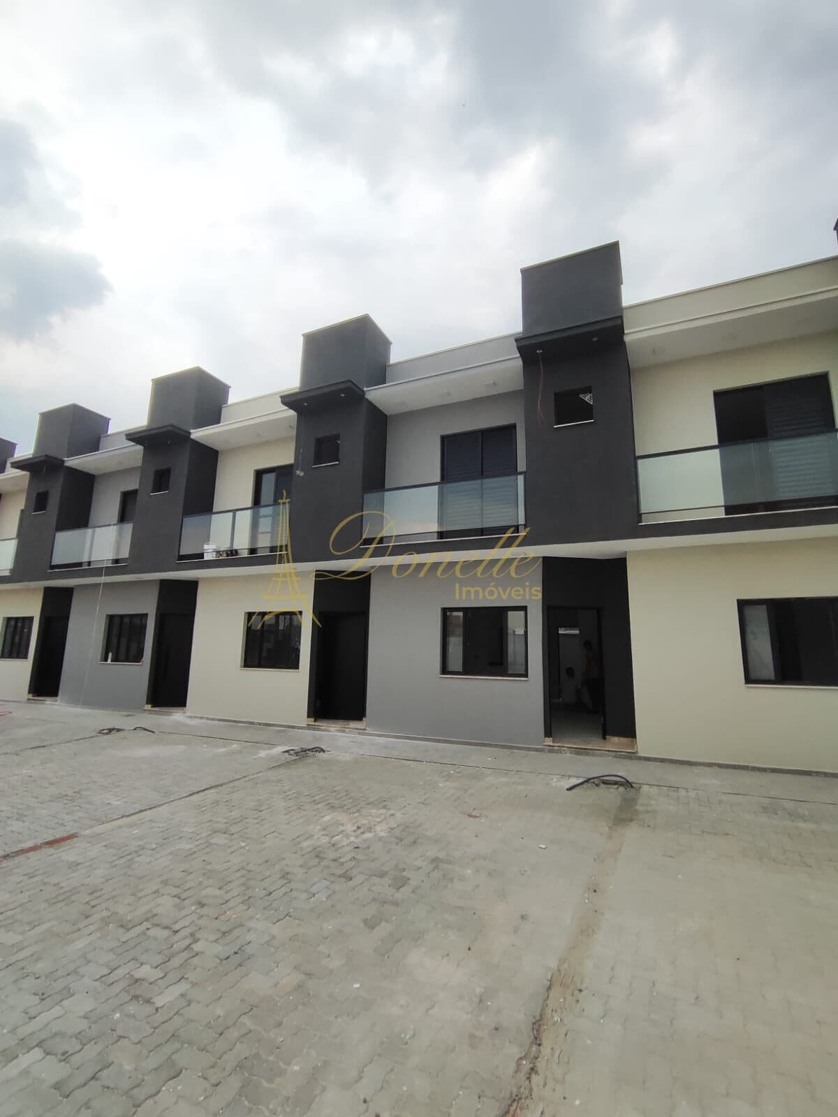 Lindo Villagio Recém - Construido - Jardim Universo