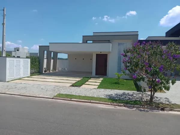 Casa à venda no bairro Cézar de Souza em Mogi das Cruzes/SP