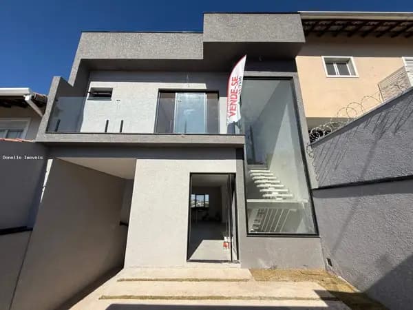 Sobrado à venda no bairro Jardim Nathalie em Mogi das Cruzes/SP