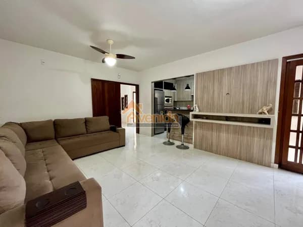 Casa semimobiliada com vista privilegiada à venda no Bairro Quintino, em Timbó/SC