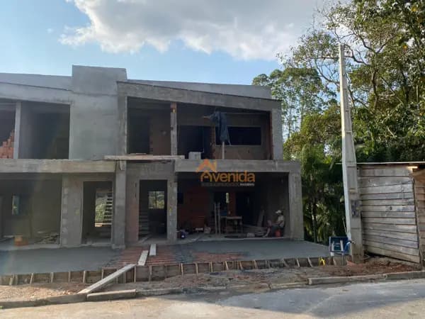 Casa à venda no bairro Bairro Dos Estados em Timbó/SC