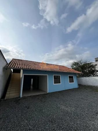 Casa perfeita para você e sua família! À venda!