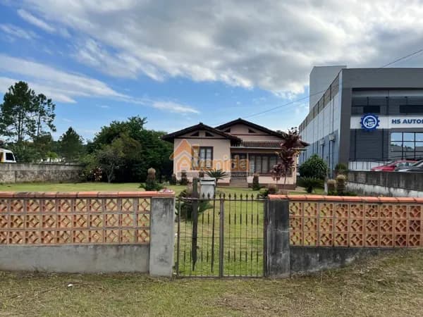 Casa em Timbó - Estados