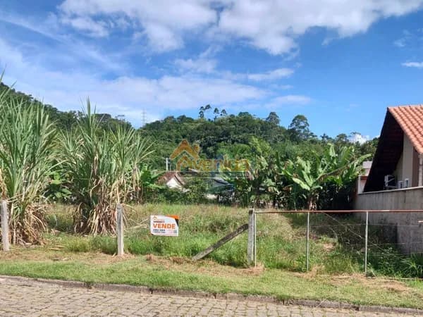 Terreno á venda com 362,32m2 no centro de Rodeio/SC