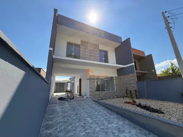 Casa à venda no bairro Bairro Araponguinhas em Timbó/SC