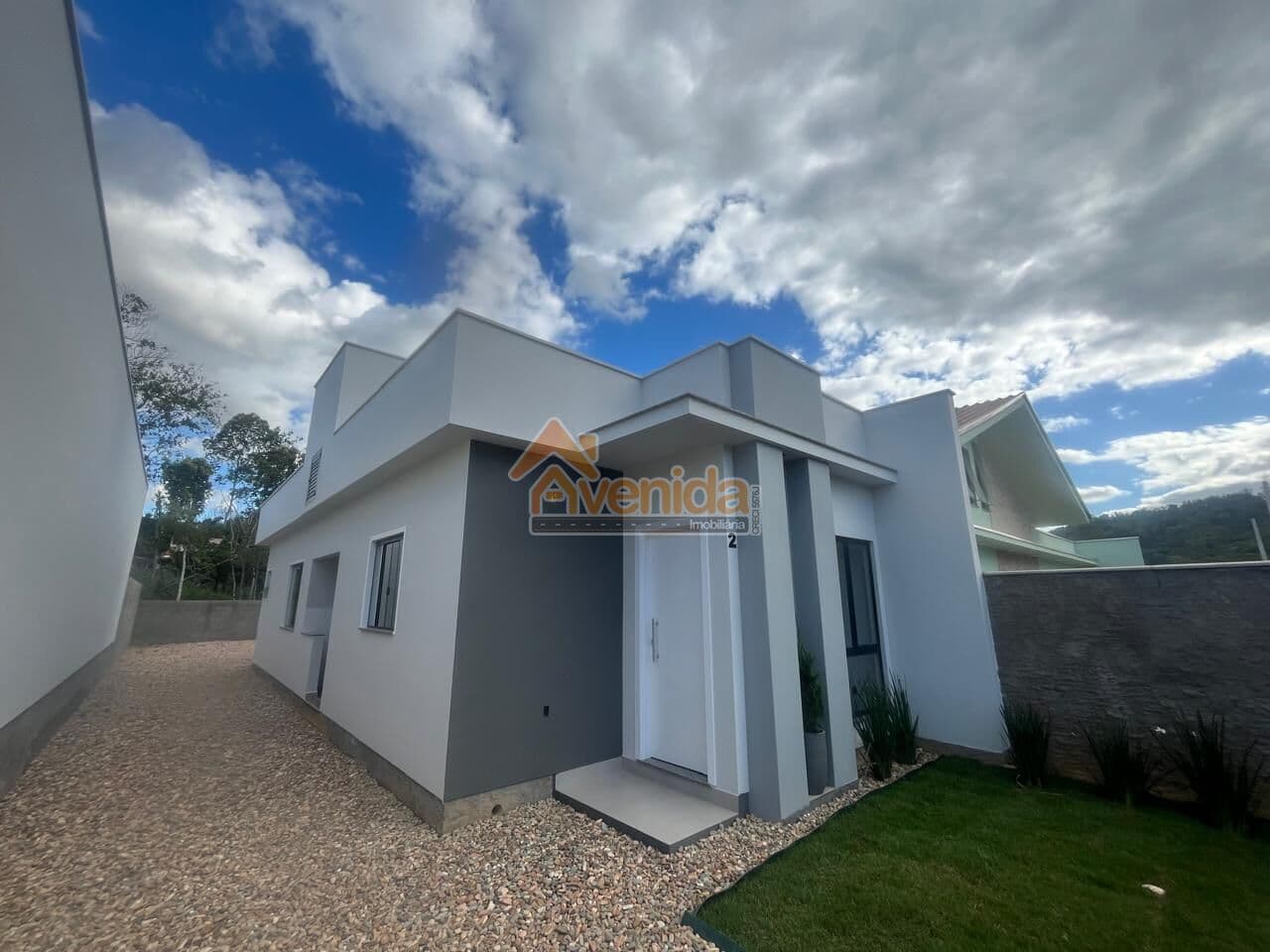 Casa nova, espaçosa e perfeita para você | Á VENDA!