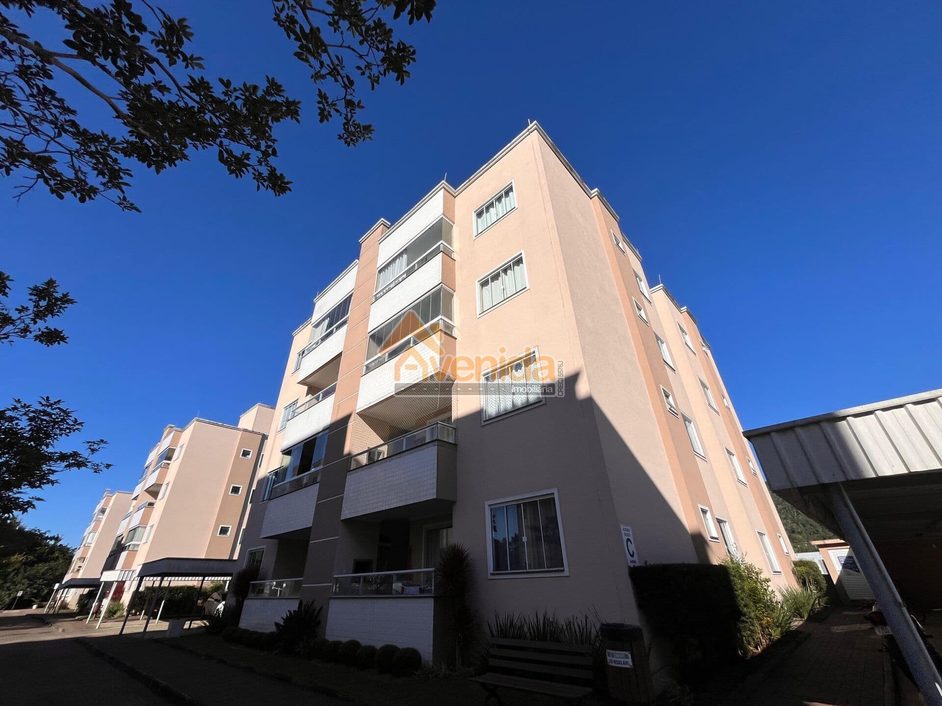 O apartamento perfeito, prontinho para morar! Disponível para locação e À venda!