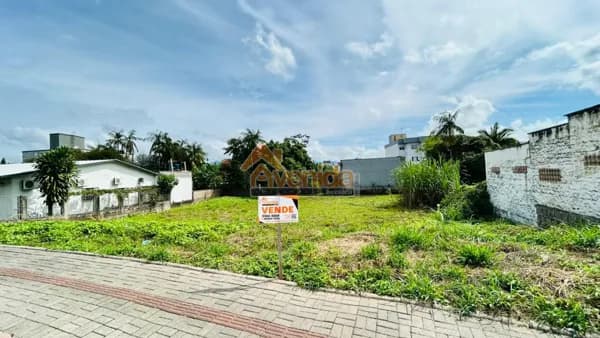 Terreno à venda com 1001,8m² no bairro Quintino em Timbó-SC