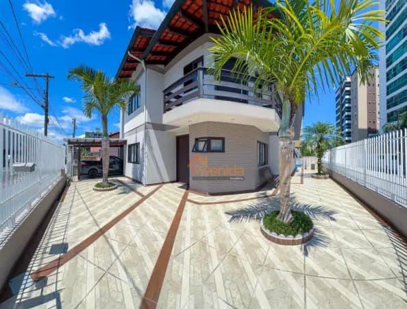 Casa à venda no bairro Estados em Indaial/SC