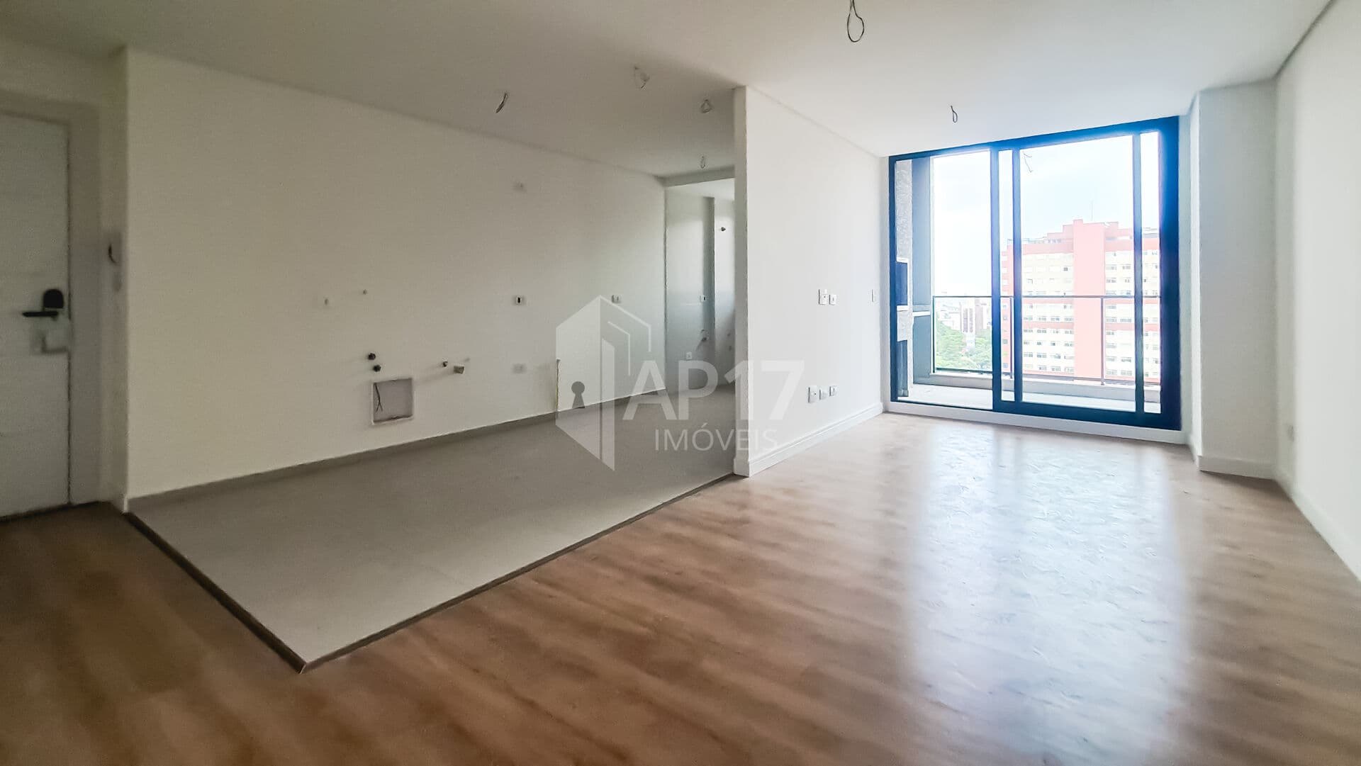 Apartamento à Venda no Bacacheri | 3 Quartos (1 Suíte), 94m², Varanda com Churrasqueira e 2 Vagas