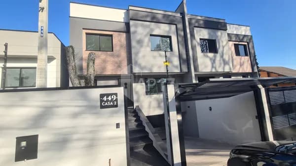 Sobrado Tríplex com Subsolo no Boa Vista — 3 Dormitórios, Suíte e 147m²