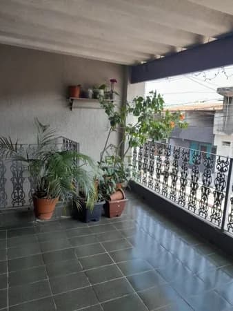 Sobrado à venda no Jardim Veloso com 3 quartos