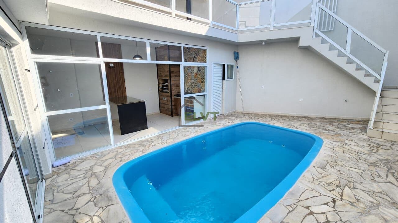 Sobrado à venda no bairro Bela Vista em Osasco/SP com 3 quartos