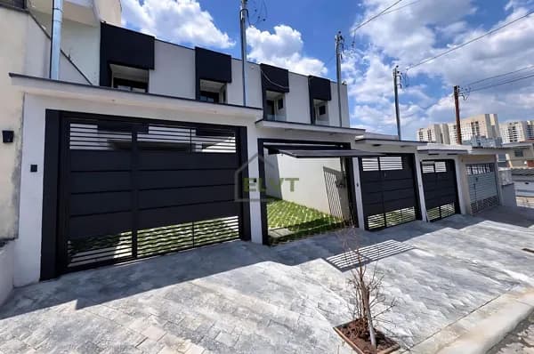 Sobrado à venda no bairro Bela Vista em Osasco/SP com 3 quartos