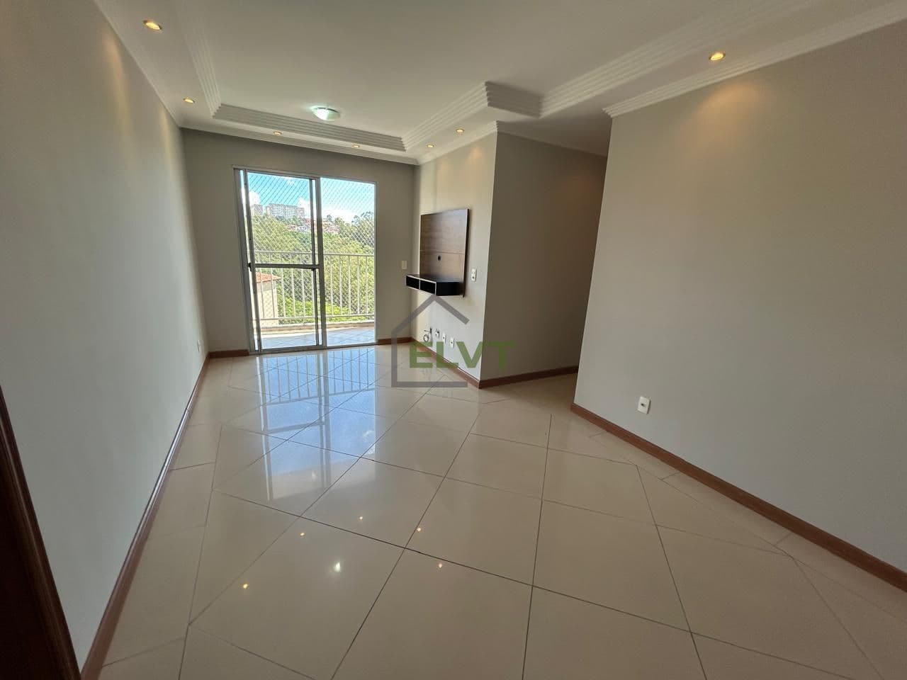 Apartamento à venda no bairro City Bussocaba em Osasco/SP com 2 quartos