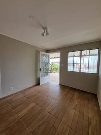 Casa à venda no bairro Jardim D’Abril em Osasco/SP com 3 quartos