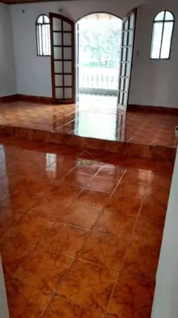 Sobrado à venda no bairro Cidade das Flores em Osasco/SP com 3 quartos