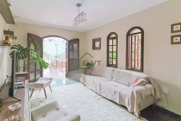 Sobrado à venda no Jardim Sarah com 3 quartos