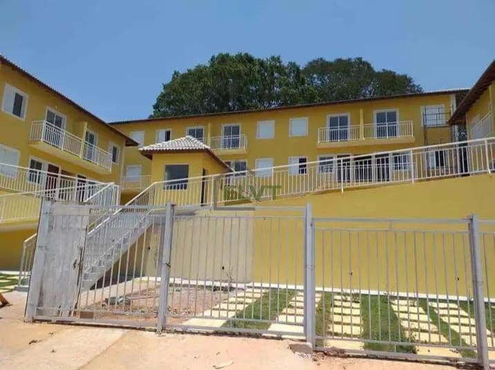 Sobrado em condomínio à venda na Chácara Vista Alegre com 2 quartos