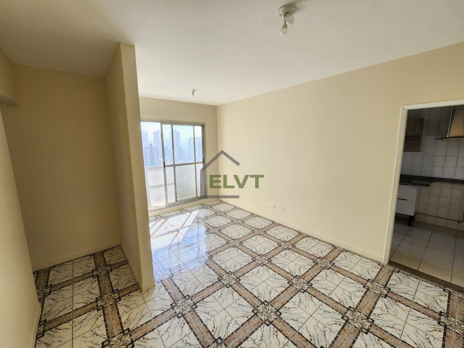 Apartamento à venda no Jaguaribe com 2 quartos