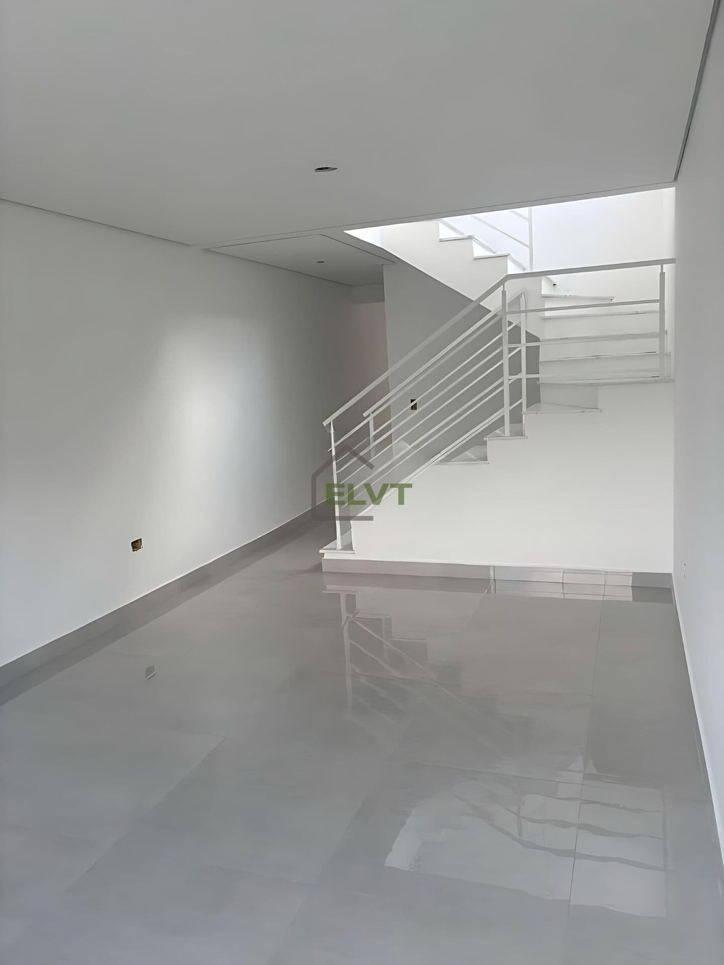 Sobrado à venda no bairro Bela Vista em Osasco/SP com 3 quartos