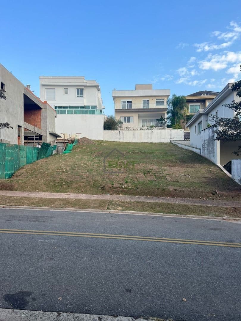 Casa à venda no Alphaville com 4 quartos