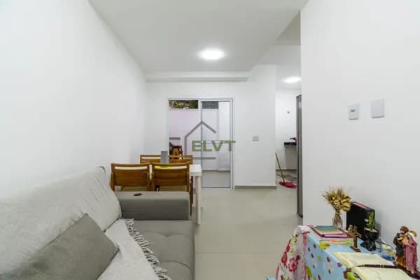 Sobrado à venda no Jardim D'Abril com 2 quartos