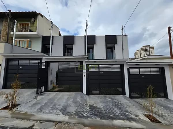 Sobrado à venda no bairro Bela Vista em Osasco/SP com 3 quartos