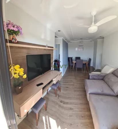 Apartamento à venda na Vila Menk com 2 quartos