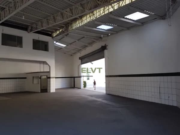 Pavilhão/Galpão para alugar no bairro Vila Ribeiro de Barros em São Paulo/SP com 350m²