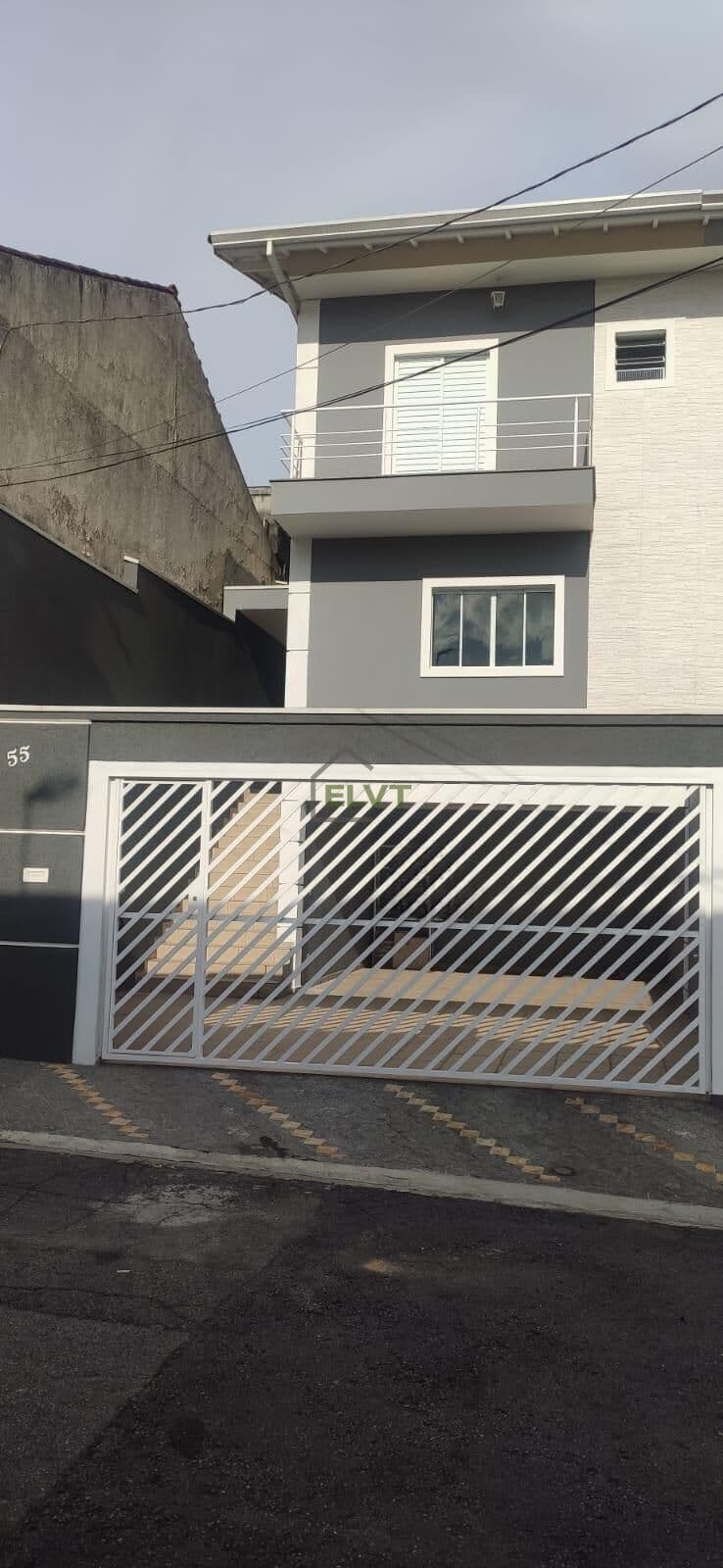 Sobrado à venda no Jardim D'Abril com 3 quartos