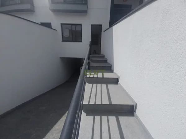 Sobrado à venda no Bela Vista de 3 quartos.