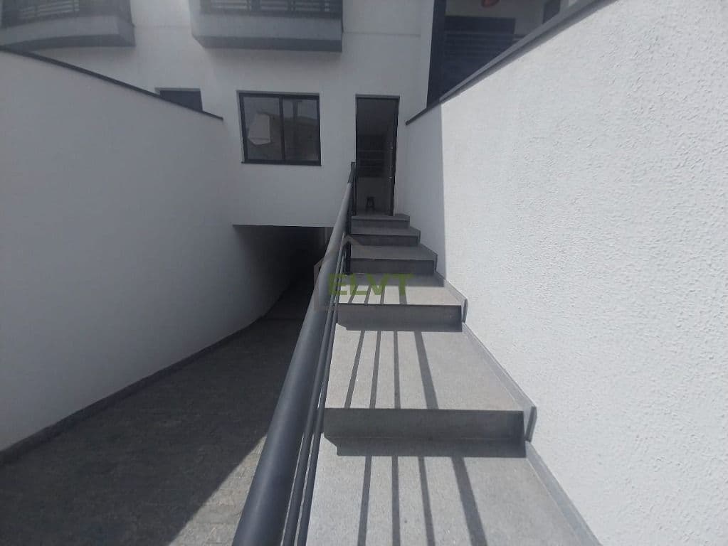 Sobrado à venda no Bela Vista de 3 quartos.
