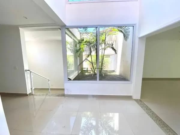 Casa à venda no bairro City Bussocaba em Osasco/SP com 6 quartos