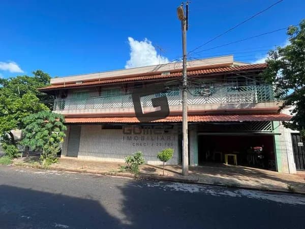 Casa em Ribeirão Preto - Vila Tibério
