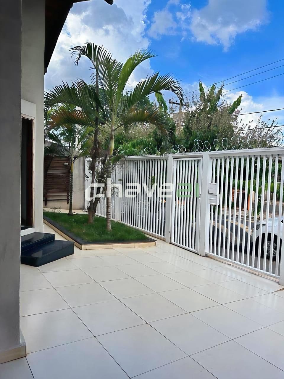 CASA AMPLA COM 3 DORMITÓRIOS – CONFORTO, ESPAÇO E EXCELENTE DISTRIBUIÇÃO