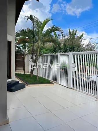 CASA AMPLA COM 3 DORMITÓRIOS – CONFORTO, ESPAÇO E EXCELENTE DISTRIBUIÇÃO