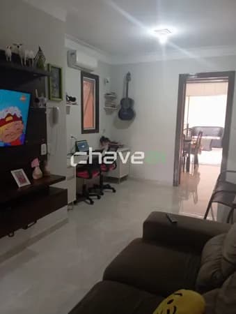 CASA COM ACABAMENTO MODERNO E ENERGIA SOLAR – CONFORTO E ECONOMIA!
