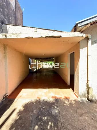 Casa à Venda no Jardim Caparroz – Conforto e Espaço para Toda a Família
