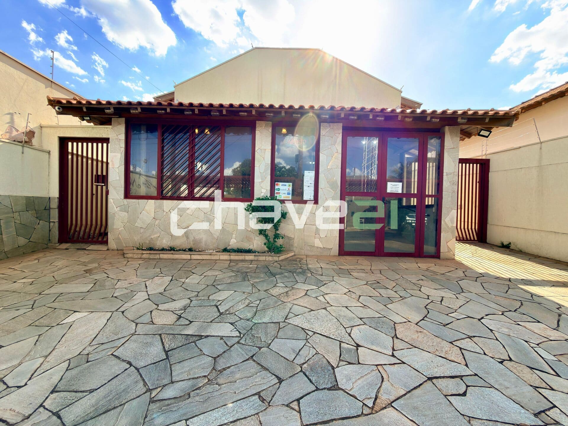 🏢 IMÓVEL COMERCIAL À VENDA – VILA DINIZ COM ENERGIA FOTOVOLTAICA!