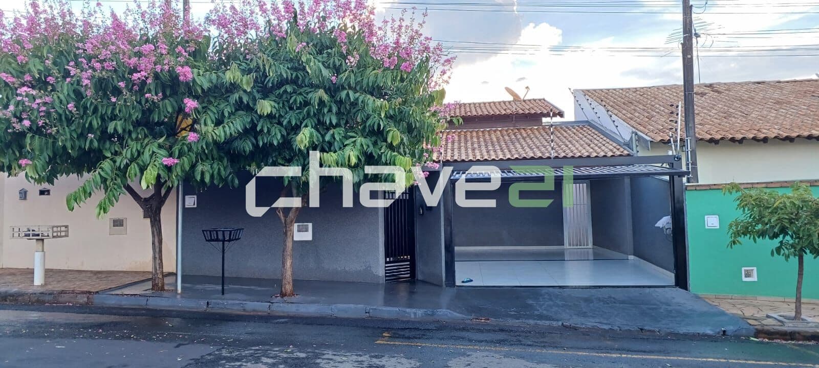 Casa com Localização Privilegiada à Venda – R$ 570.000,00