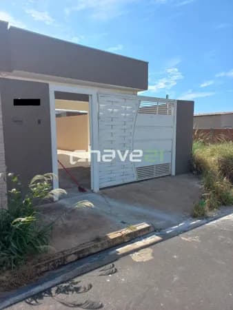CASA TÉRREA COM TERRENO DE 200m² – CONFORTO E FUNCIONALIDADE!