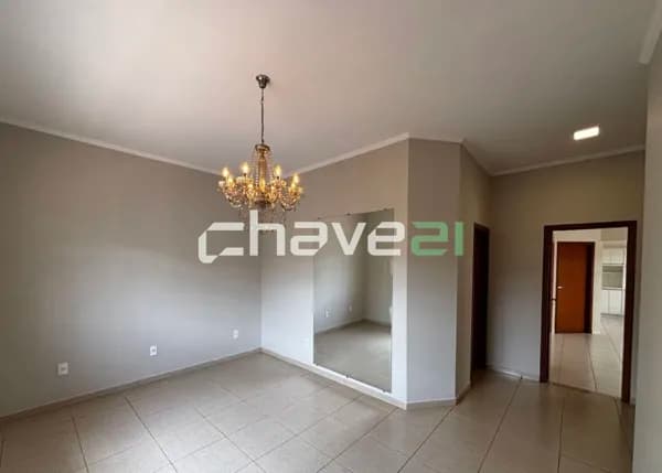 CASA COMPLETA E CLIMATIZADA COM 3 DORMITÓRIOS, ÁREA GOURMET E QUINTAL AMPLO