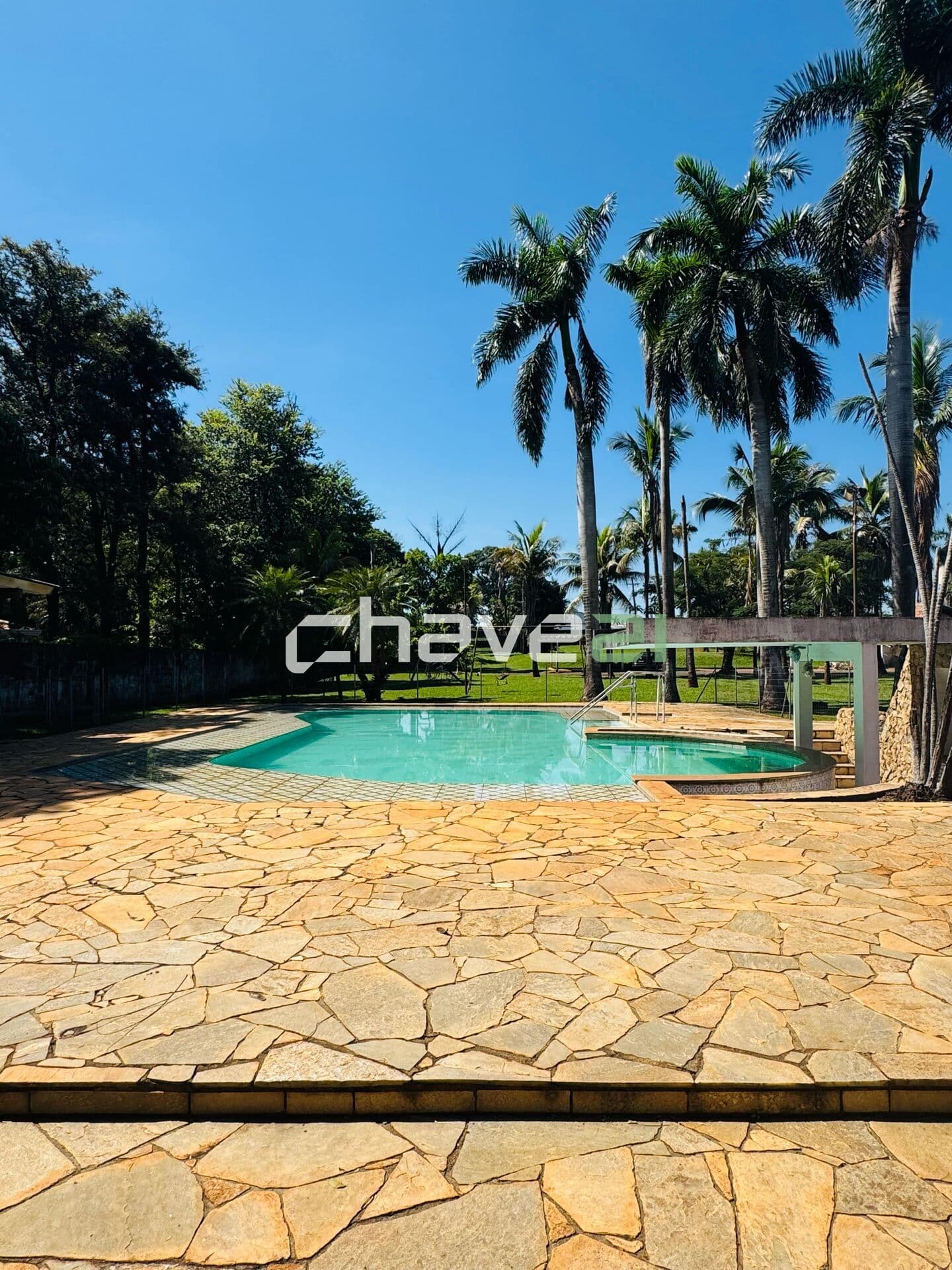 CHÁCARA ESPETACULAR NO RECANTO DOS EDUARDOS – 5.000m² DE NATUREZA E CONFORTO!