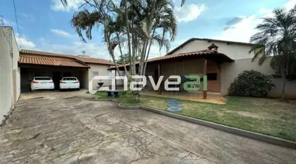 CASA COM QUIOSQUE INDEPENDENTE – SEGURANÇA, LAZER E FUNCIONALIDADE