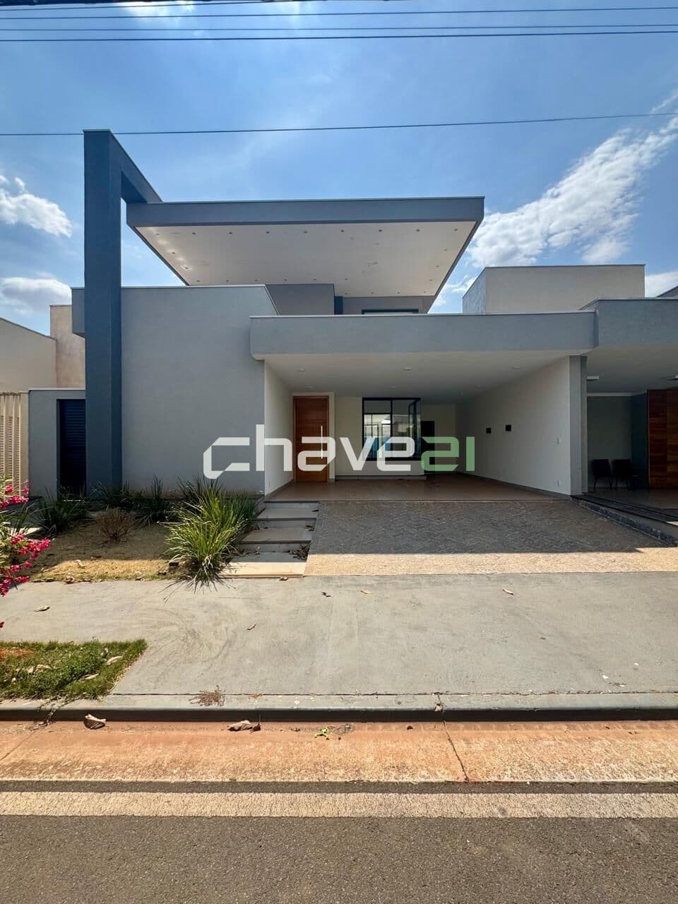 CASA MODERNA COM 3 SUÍTES, ÁREA GOURMET E PISCINA – CONFORTO E FUNCIONALIDADE EM UM SÓ LUGAR