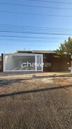 CASA COM ÁREA GOURMET E LOCALIZAÇÃO PRIVILEGIADA – CONFORTO E PRATICIDADE PARA SUA FAMÍLIA